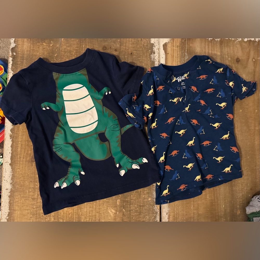 Set of 2 dinosaur navy blue t shirts Toddler Boys 2T Carter’s Little Rebels